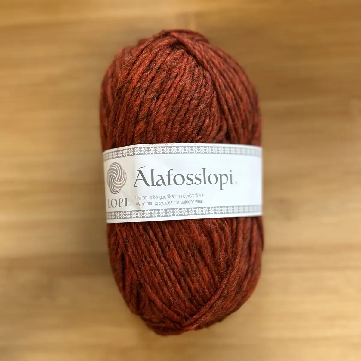 Island-Wolle Álafosslopi im Knäuel in rotbraun